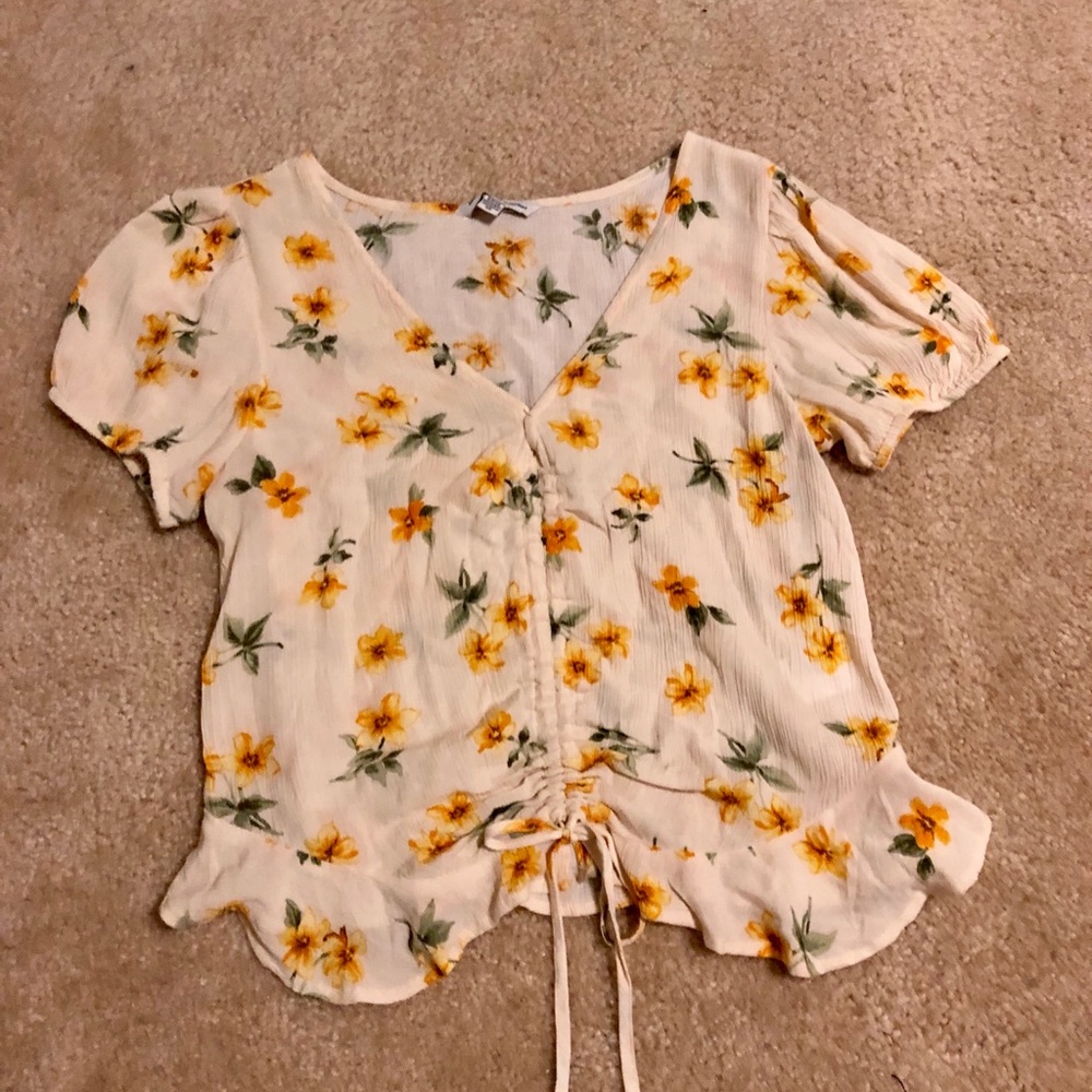 EUC Floral Cinch-Front Top